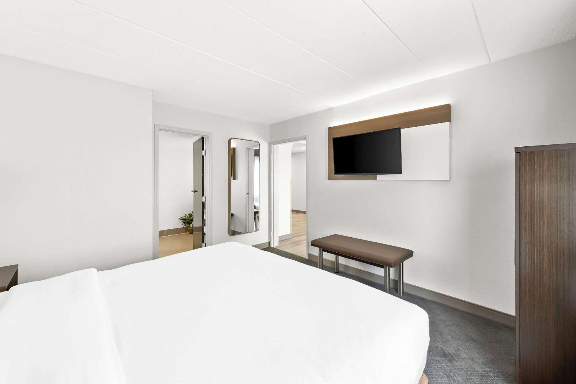 Comfort Suites Columbus Kültér fotó